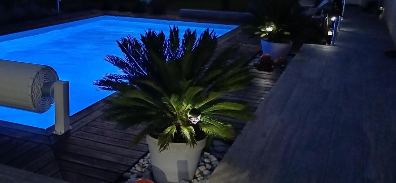 L'Atelier D'Adrien Apartment Lesgor ภายนอก รูปภาพ